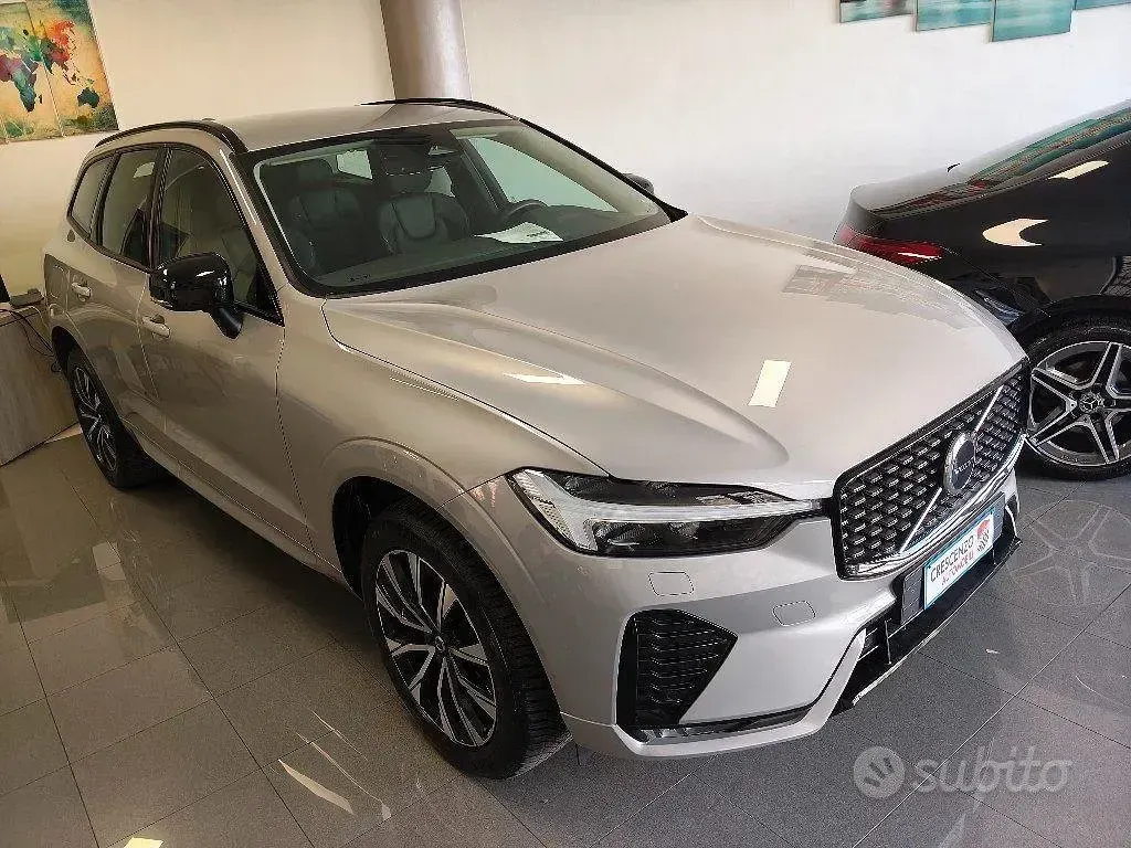 Usado Volvo XC60 Plus 197 CV (144 kW) 2023 Gris SUV