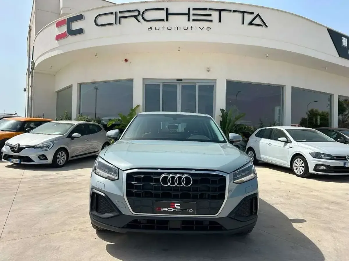 Usata Audi Q2 Business 116 CV (85 kW) 2022 Grigio SUV