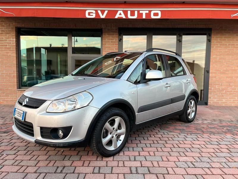 Grigio Usata 2009 Suzuki SX4 Tre volumi | 4900 € (Buon prezzo) - Immagine 1/4