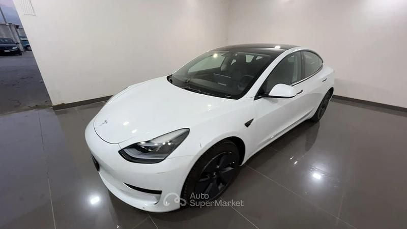Usata Tesla Model 3 Standard Range 88 kW (120 CV) 2023 Bianco Berlina
