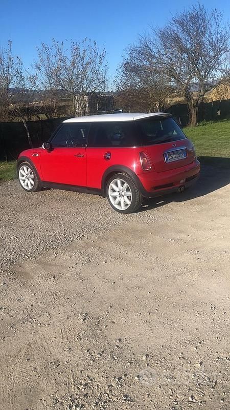 Rosso Usata 2003 Mini Cooper S Due volumi | 10.500 € - Immagine 1/4