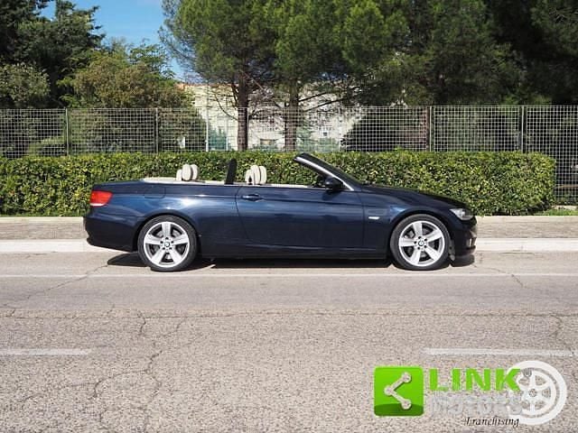 Usata BMW 325 Cabriolet Efficient Dynamics 197 CV (144 kW) 2009 Blu Cabrio