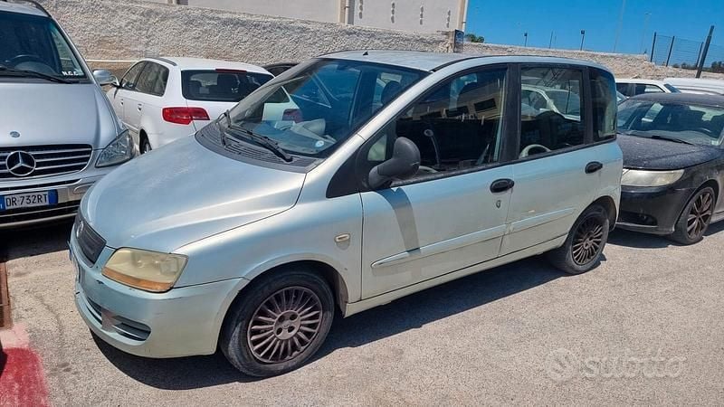 Grigio Usata 2005 Fiat Multipla Monovolume | 700 € (Super prezzo) - Immagine 1/4