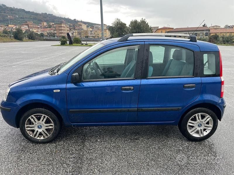 Usata Fiat Panda 37 CV (27 kW) 2004 Blu Utilitaria
