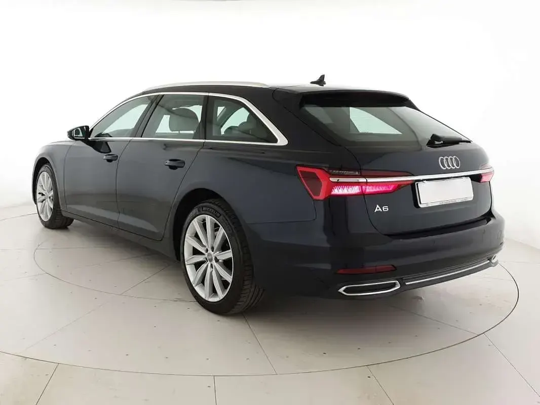 Usata Audi A6 Business 163 CV (119 kW) 2019 Blu/azzurro Station wagon