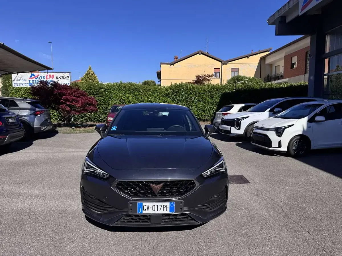 Usata Cupra Leon 150 CV (110 kW) 2024 Grigio Berlina