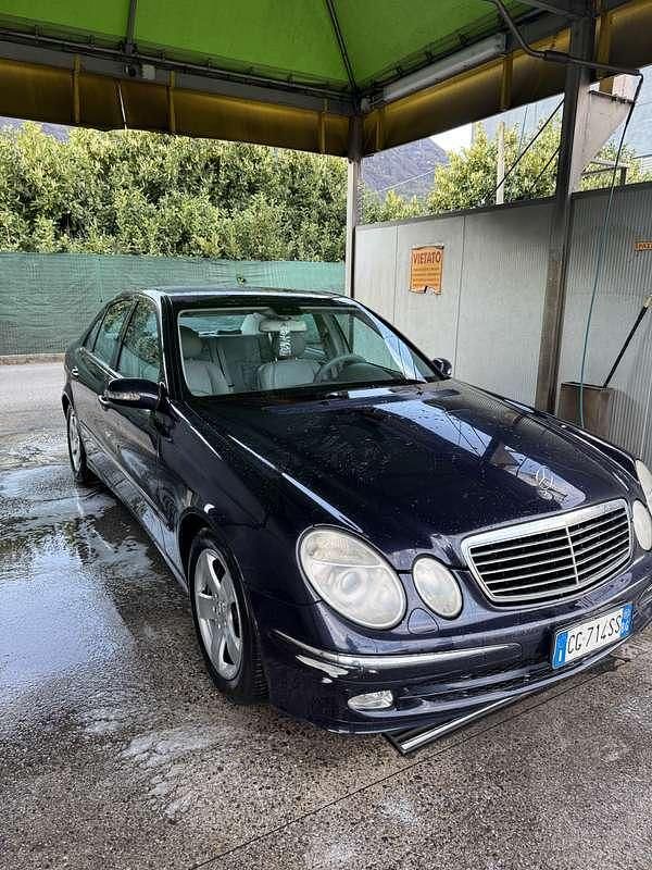 Usata Mercedes E270 Avantgarde 177 CV (130 kW) 2003 Berlina