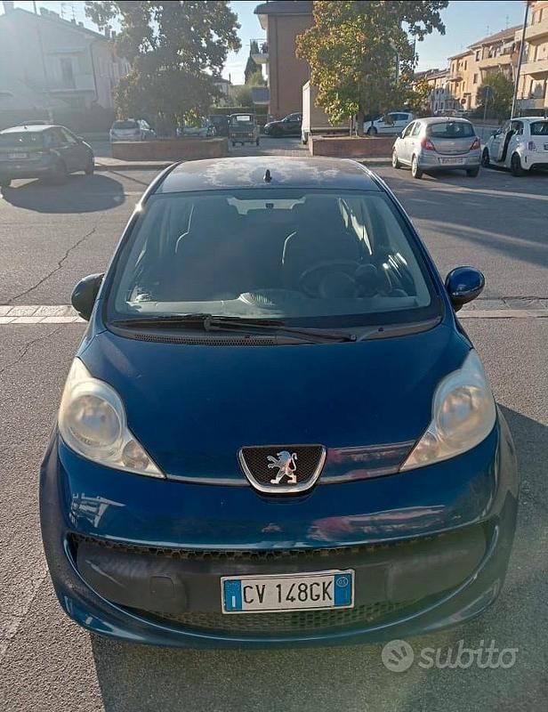 Usata Peugeot 107 68 CV (50 kW) 2005 Blu Utilitaria