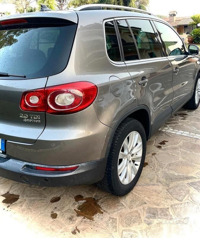 Begagnad VW Tiguan 2012 Grå SUV