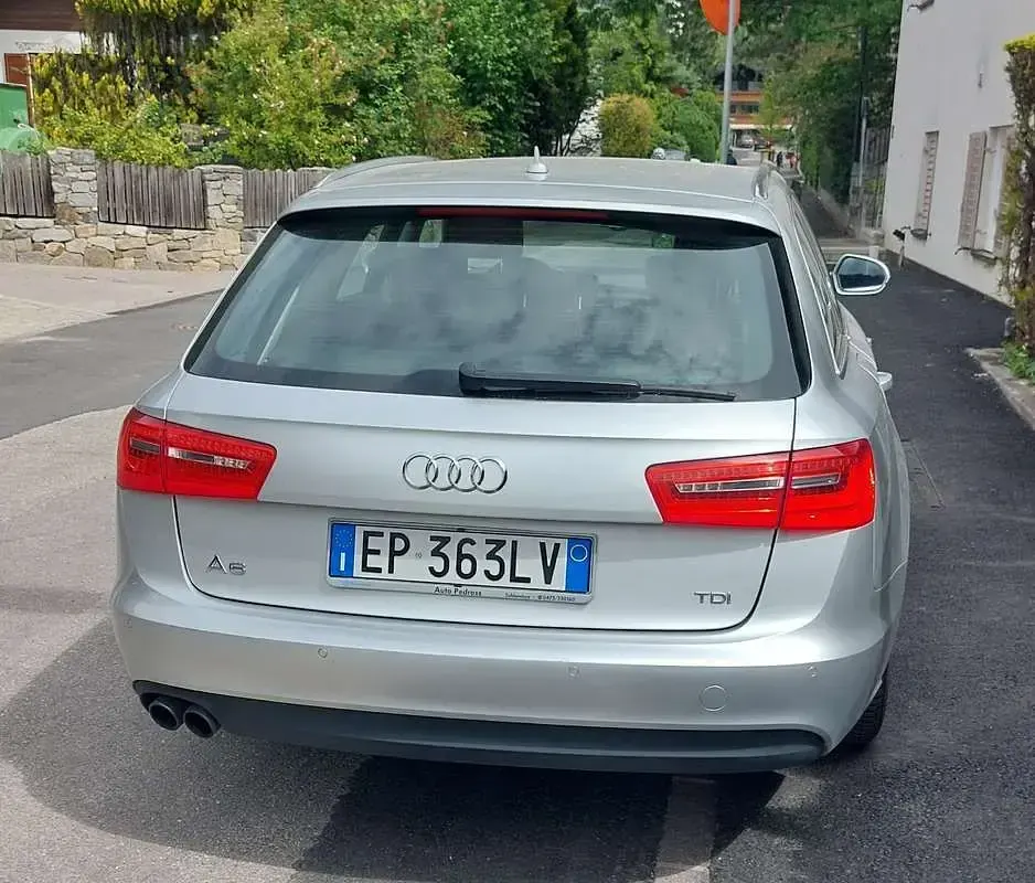 Usata Audi A6 177 CV (130 kW) 2012 Grigio Station wagon