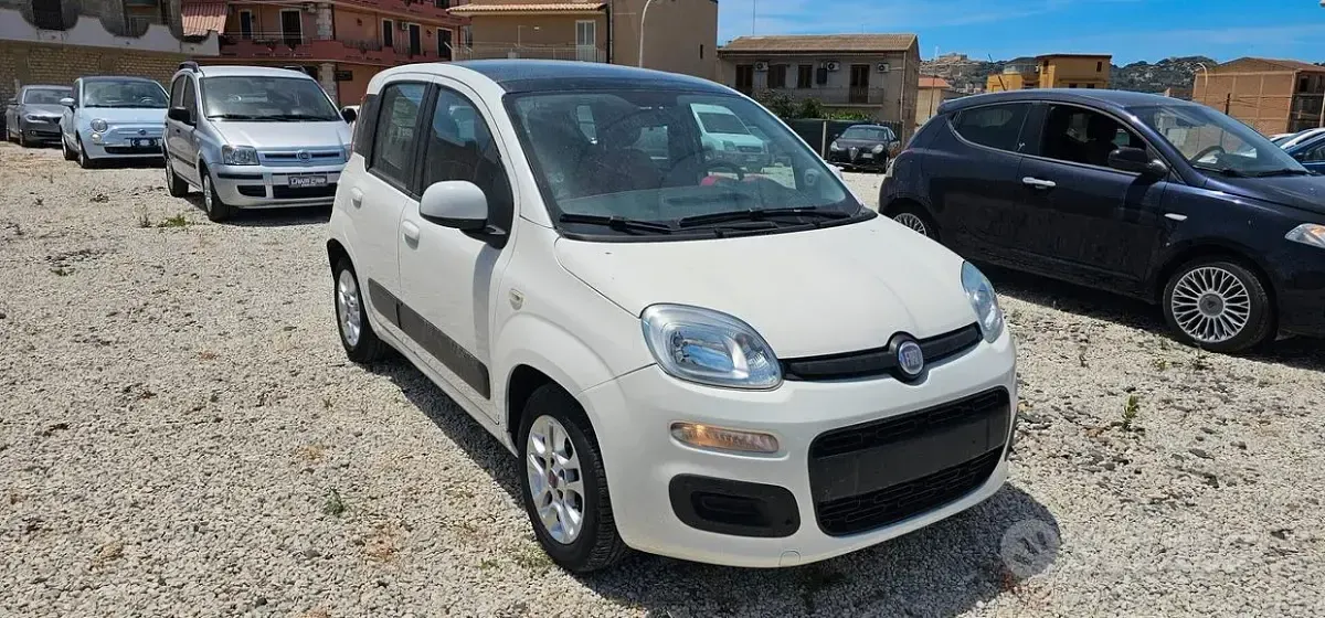 Usata Fiat Panda Lounge 75 CV (55 kW) 2012 Bianco Utilitaria