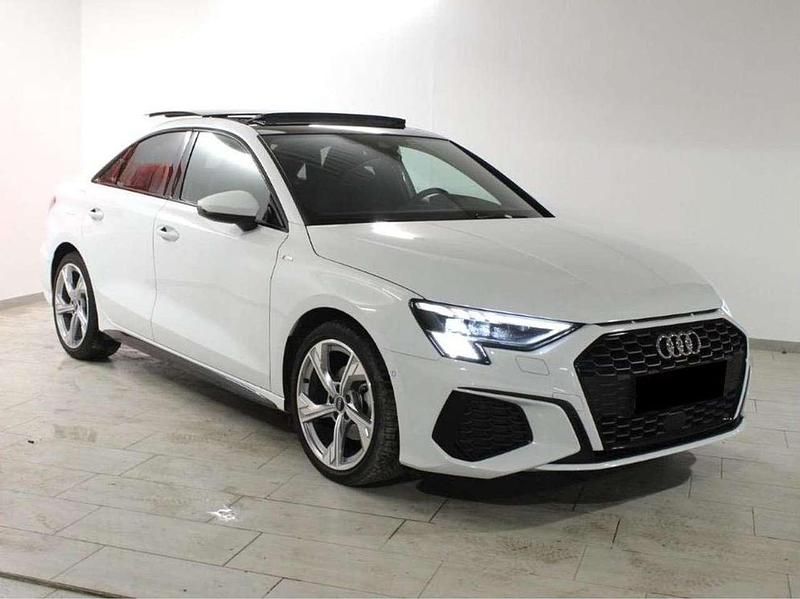 Usata Audi A3 S-Line 150 CV (110 kW) 2024 Bianco ghiacciaio Berlina