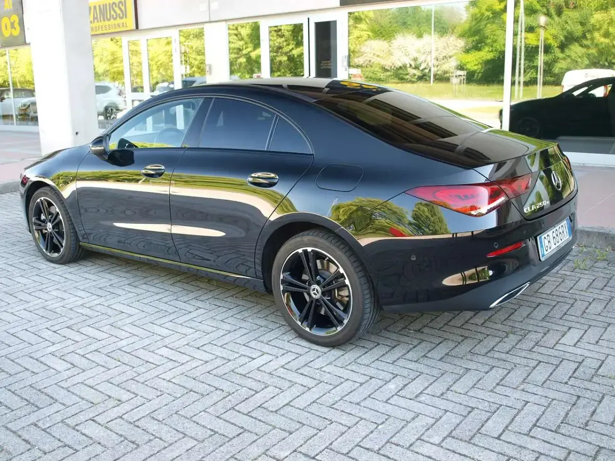 Usata Mercedes CLA250 Premium 160 CV (117 kW) 2020 Nero ossidiana Coupé