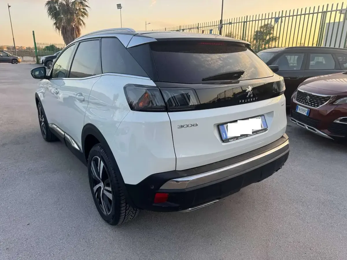 Usata Peugeot 3008 GT 131 CV (96 kW) 2021 Bianco SUV