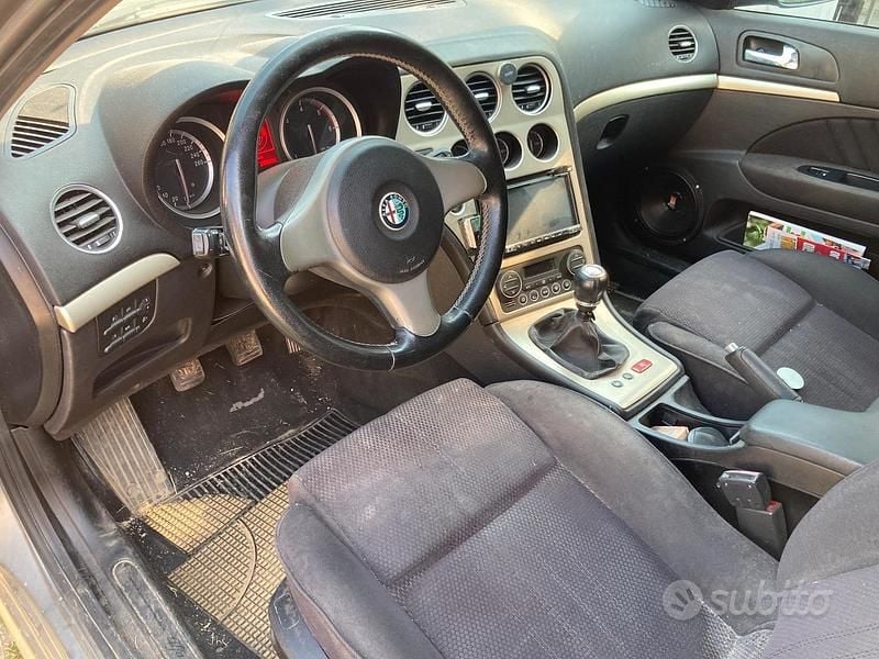 Marrone Usata 2008 Alfa Romeo 159 Station wagon | 2200 € - Immagine 1/4