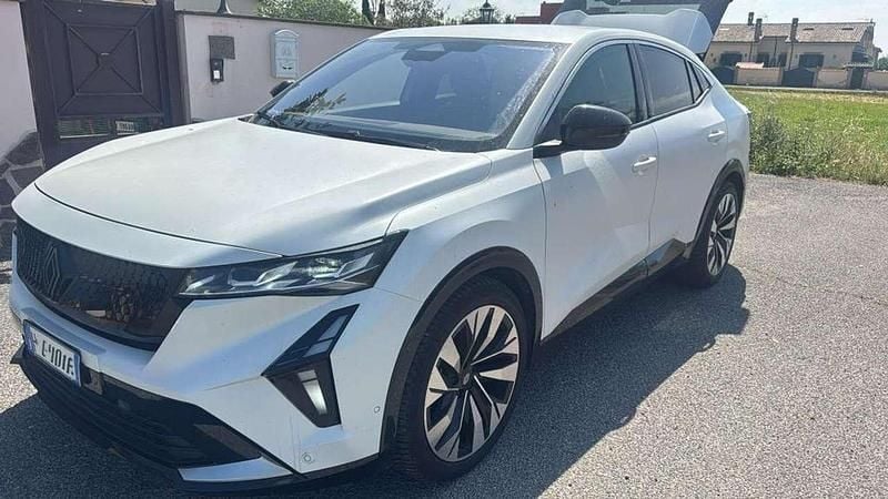 Usata Renault Rafale Techno 200 CV (147 kW) 2025 Bianco opaco SUV