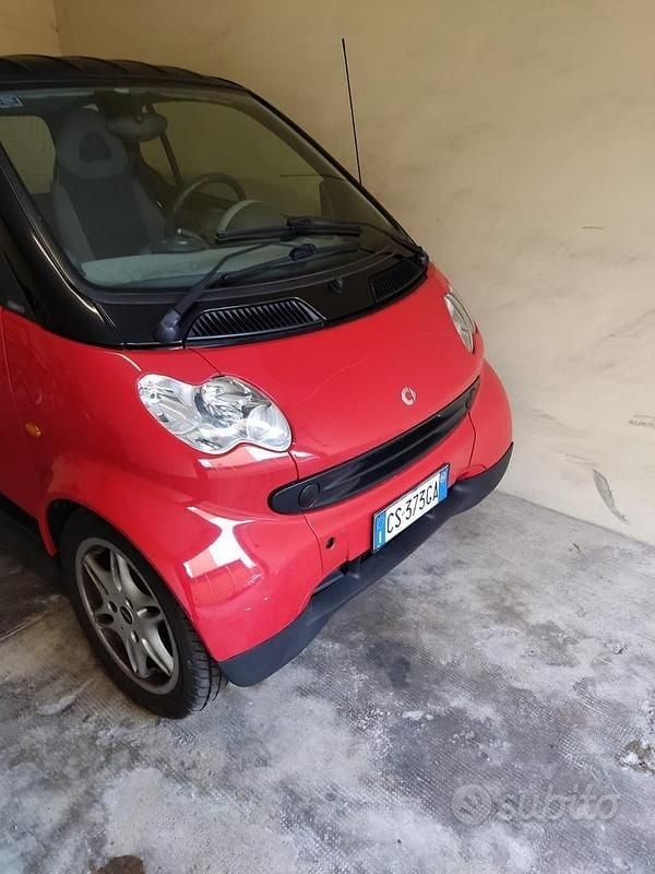 Usata Smart ForTwo Coupé 41 CV (30 kW) 2004 Rosso Coupé