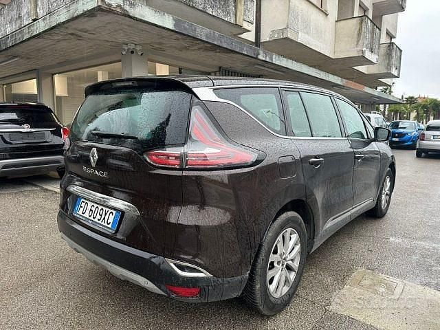 Usata Renault Espace Zen 131 CV (96 kW) 2016 Grigio Monovolume