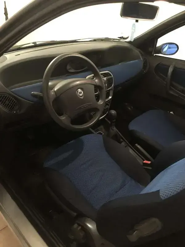 Usata Lancia Ypsilon 60 CV (44 kW) 2001 Utilitaria