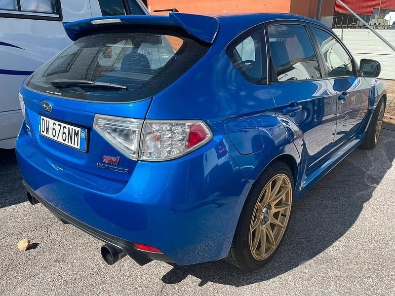 Usata Subaru Impreza 300 CV (220 kW) 2009 Blu Berlina
