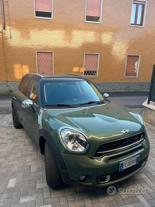 Usata Mini Cooper Countryman 143 CV (105 kW) 2016 Verde SUV
