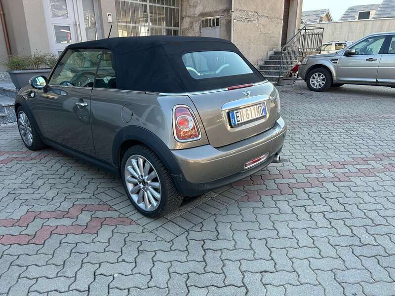 Usata Mini Cooper D Cabriolet 111 CV (81 kW) 2011 Other Cabrio