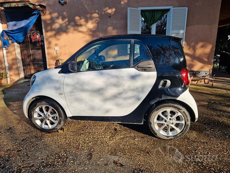 Usata Smart ForTwo Coupé 71 CV (52 kW) 2018 Bianco Coupé