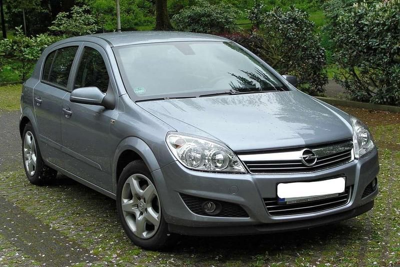 Usata Opel Astra Enjoy 90 CV (66 kW) 2007 Berlina