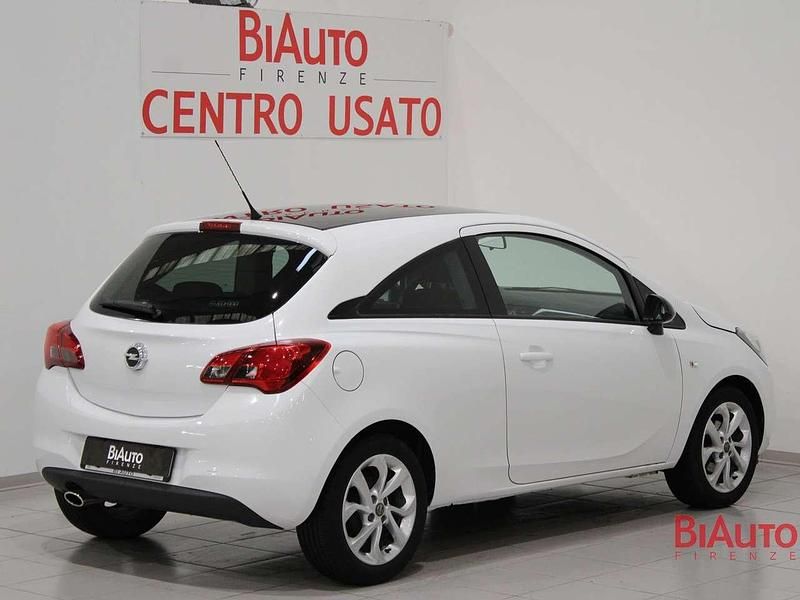 Usata Opel Corsa 90 CV (66 kW) 2015 Bianco Coupé