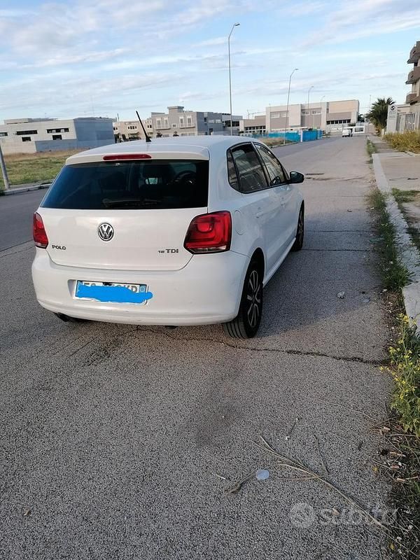 Usata VW Polo 90 CV (66 kW) 2011 Bianco Berlina