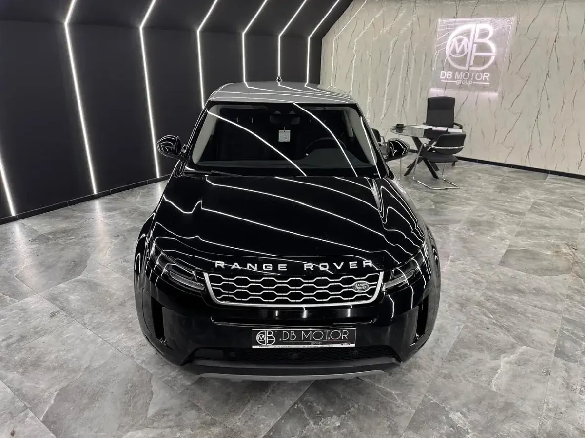 Begagnad Land Rover Range Rover evoque R-Dynamic 179 HK (131 kW) 2019 Svart SUV