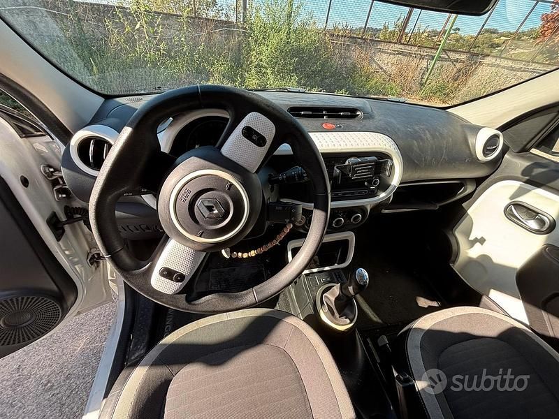 Usata Renault Twingo Life 69 CV (50 kW) 2017 Bianco Utilitaria
