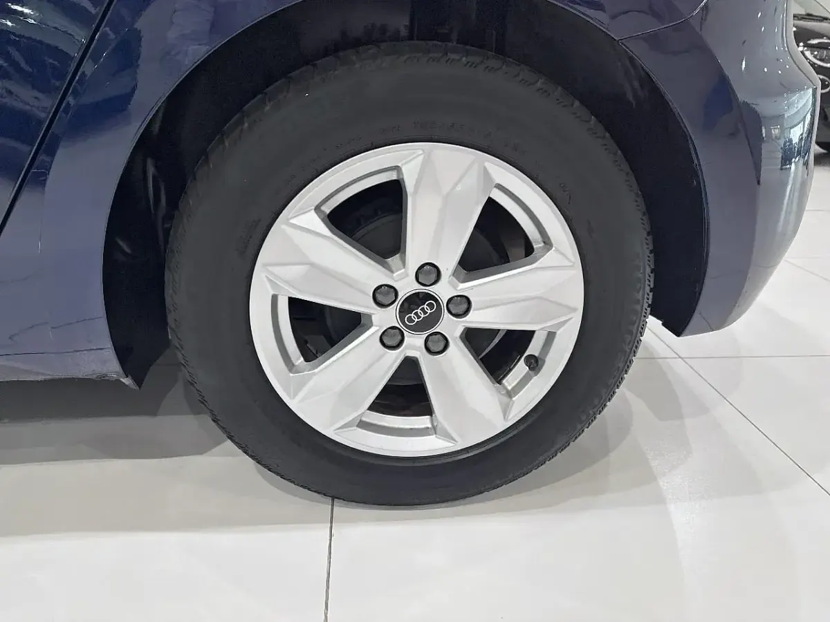 Usata Audi A1 Sportback 95 CV (69 kW) 2023 Blu/azzurro Utilitaria