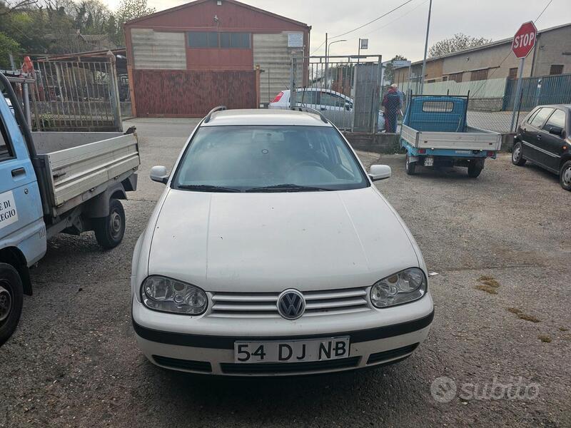 Usato 2000 VW Golf IV 1.4 Benzin 75 CV (800 €)