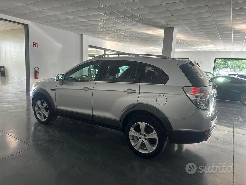 Usata Chevrolet Captiva LTZ 184 CV (135 kW) 2011 Grigio SUV