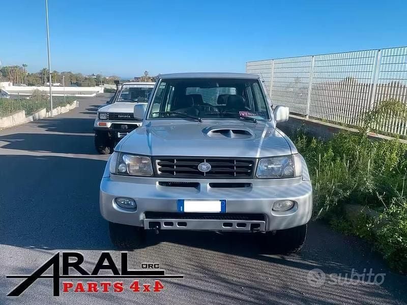 Usata Hyundai Galloper 134 CV (98 kW) 2003 Grigio SUV