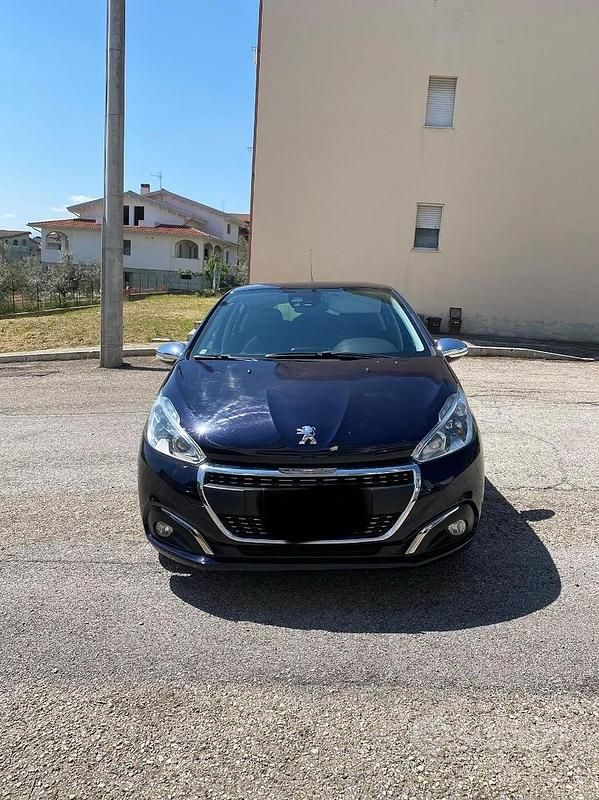 Usata Peugeot 208 75 CV (55 kW) 2017 Utilitaria
