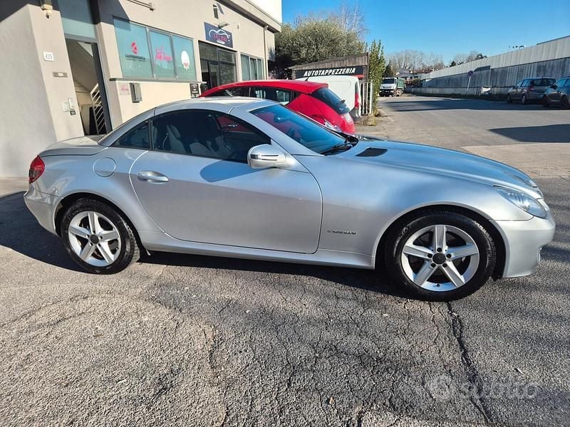 Usata Mercedes SLK200 184 CV (135 kW) 2009 Grigio Cabrio
