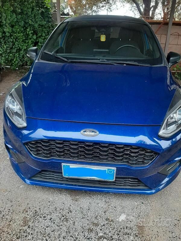 Usata Ford Fiesta 86 CV (63 kW) 2018 Blu Utilitaria