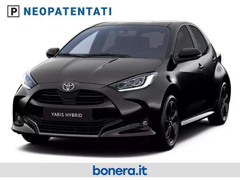 Nuova Toyota Yaris Hybrid Premium 131 CV (96 kW) 2026 Black metallic Berlina