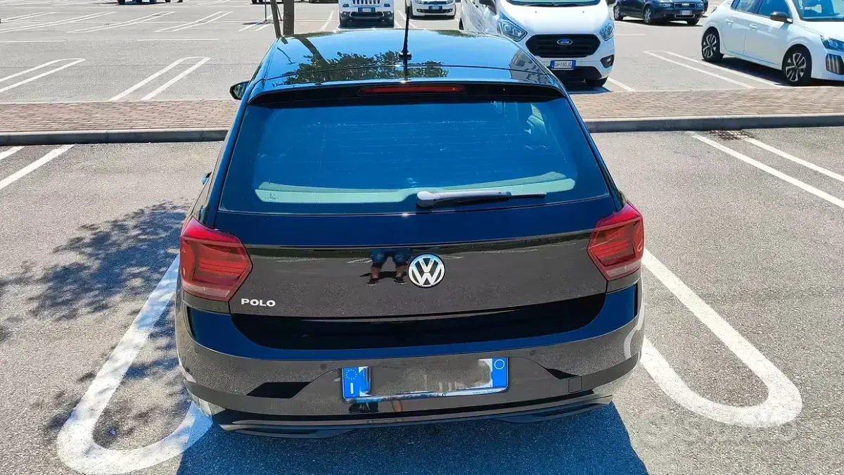 Usata VW Polo Comfortline 95 CV (69 kW) 2020 Nero Utilitaria
