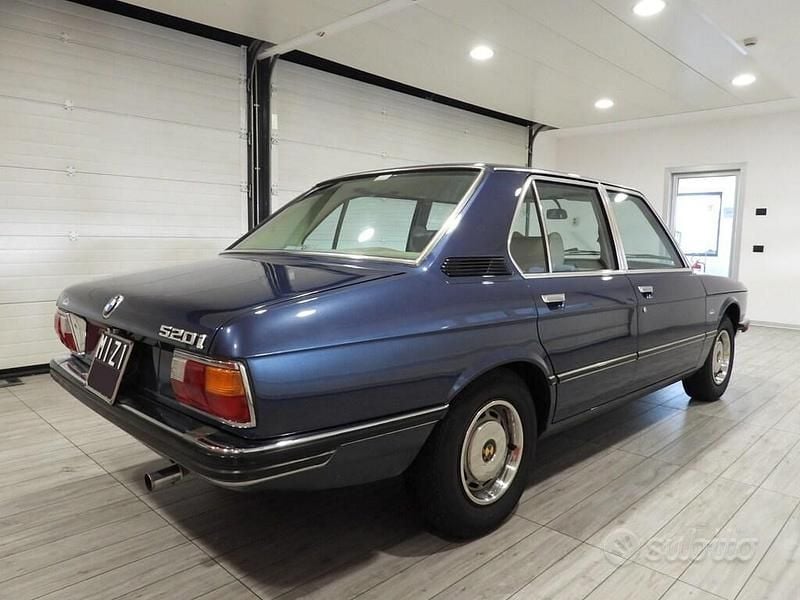 Usata BMW 520 Efficient Dynamics 1970 Blu Berlina