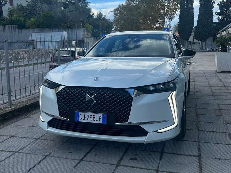 Bianco perla Usata 2022 DS Automobiles DS4 Business SUV | 16.500 € (Ottimo prezzo) - Immagine 1/4