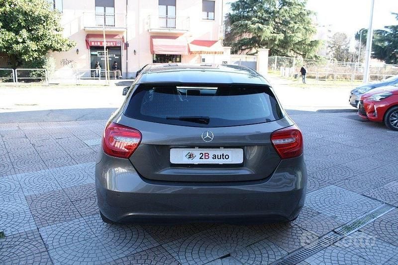 Usata Mercedes A200 156 CV (114 kW) 2014 Grigio Berlina