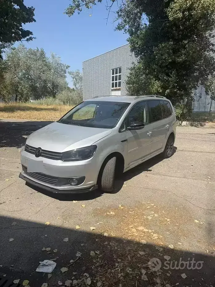 Usata VW Touran 140 CV (102 kW) 2011 Grigio Monovolume