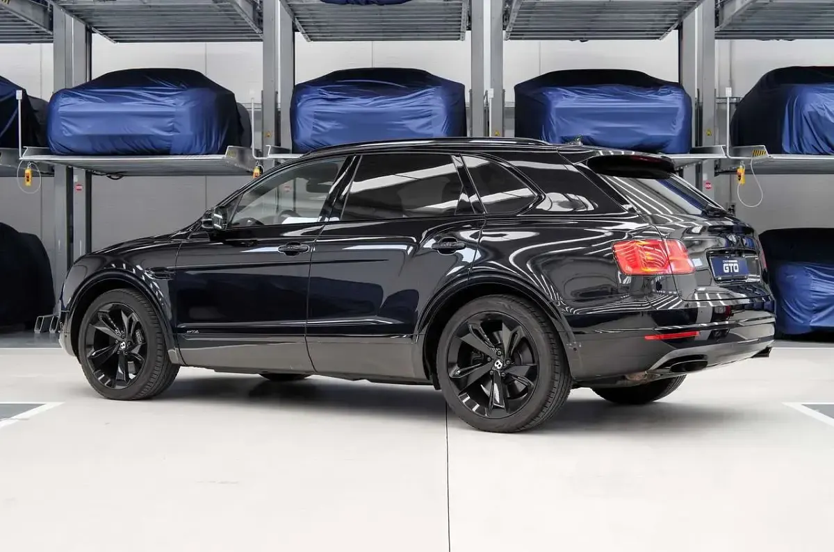Usata Bentley Bentayga 608 CV (447 kW) 2016 Nero SUV