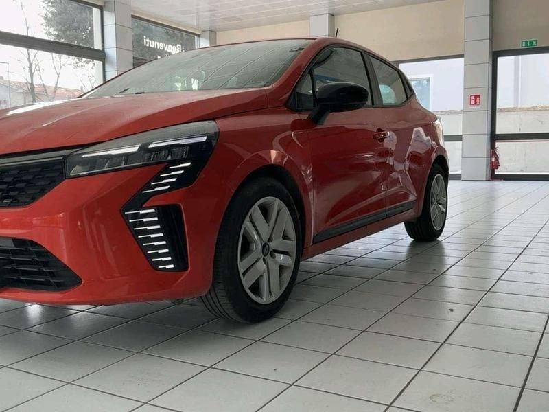 Usata Renault Clio V 101 CV (74 kW) 2024 Nero Berlina