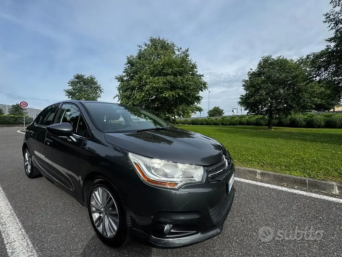 Occasion Citroën C4 Seduction 114 ch (83 kW) 2014 Gris Berline