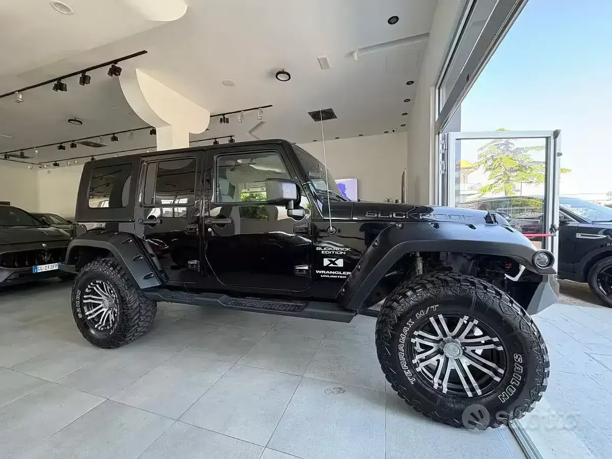 Begagnad Jeep Wrangler Sport 199 HK (146 kW) 2009 Svart SUV