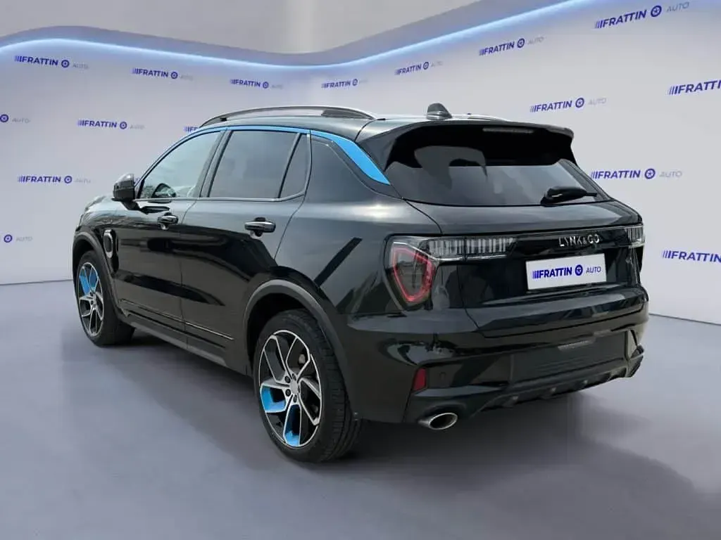 Usata Lynk & Co 01 179 CV (131 kW) 2024 Black  metallizzato SUV
